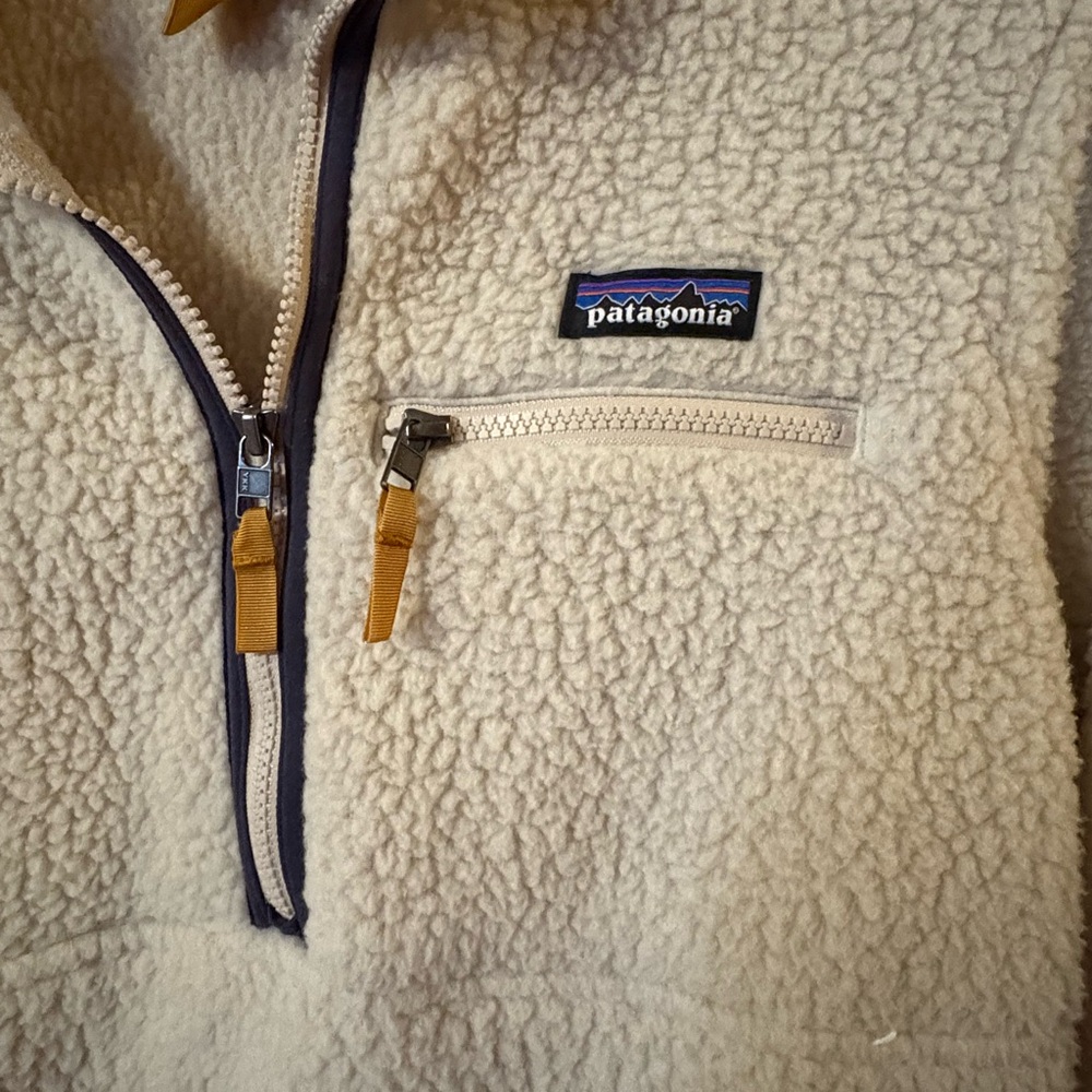 Patagonia Cream Fleece Pullover - Picture 4 of 4